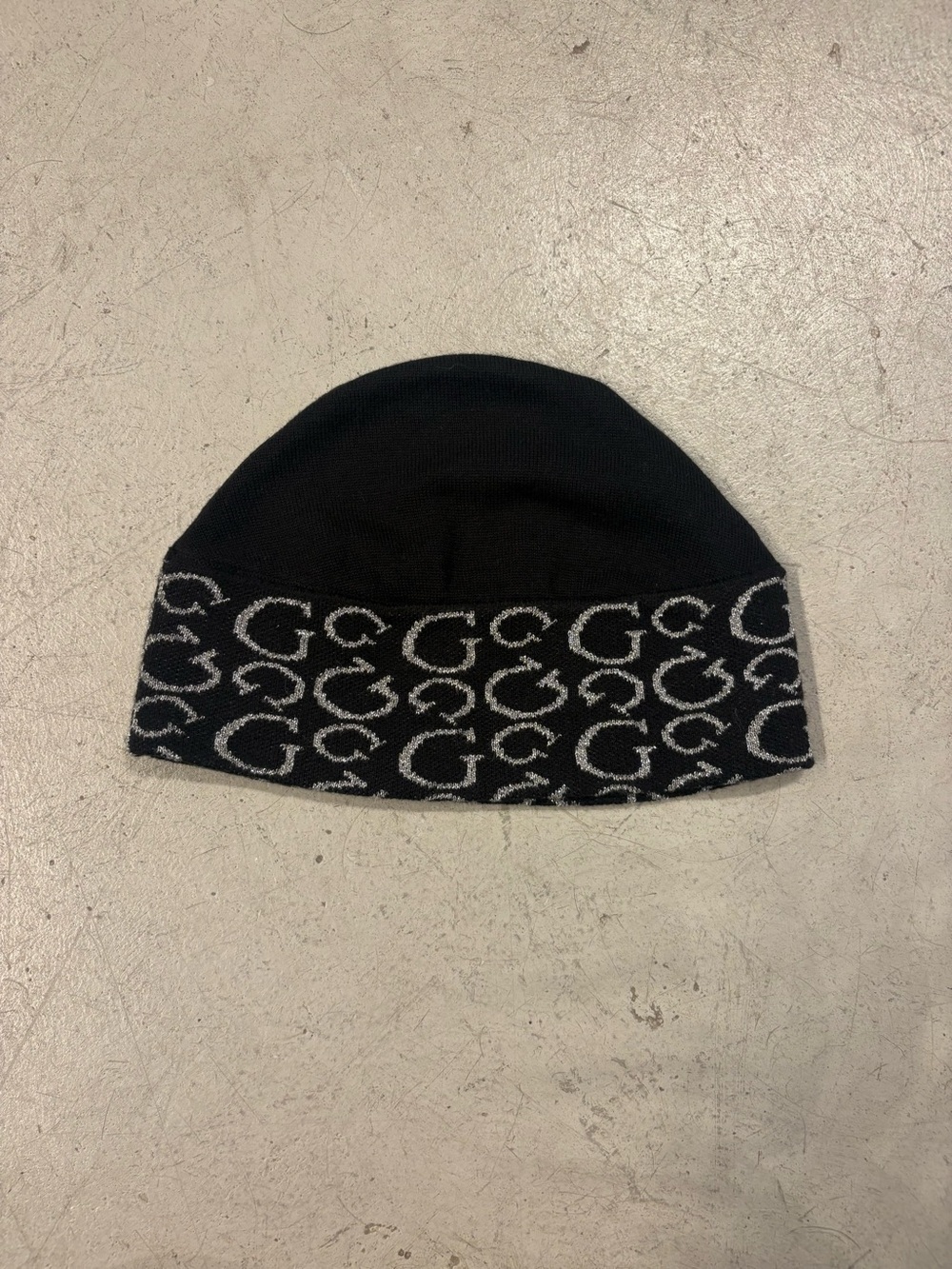 Guess y2k monogram knit beanie